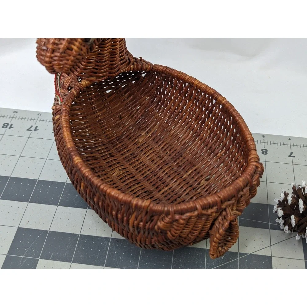 Christmas Decor Wicker‎ Rattan Reindeer Deer Basket and Pinecone Ornaments Lot